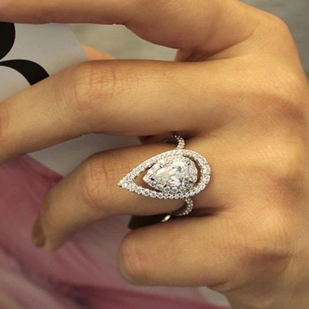 New Women’s Luxury 925 Silver Water Drop Diamond Ring